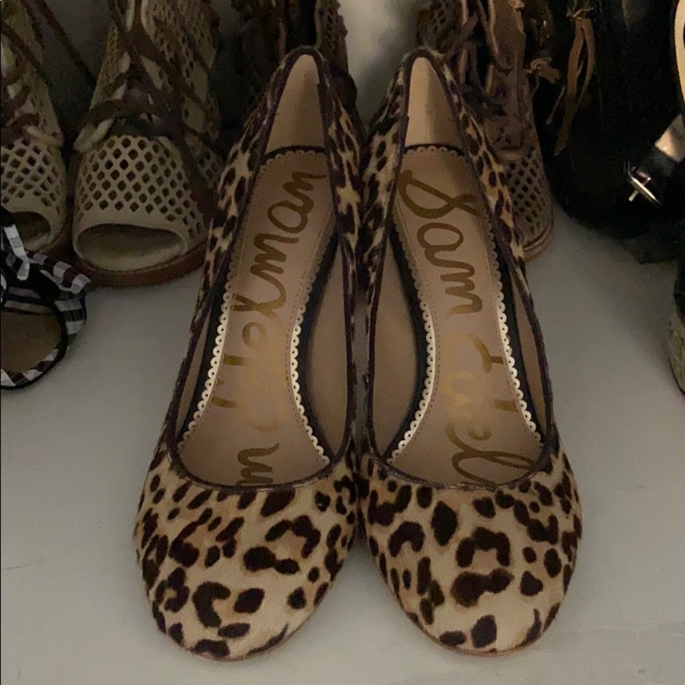 Leopard print heel